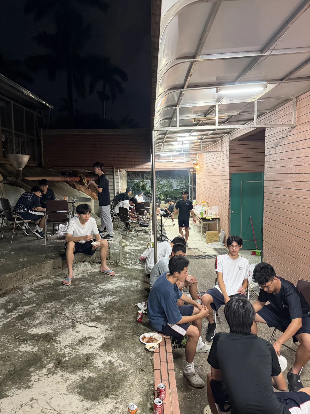 在校生期末肉趴